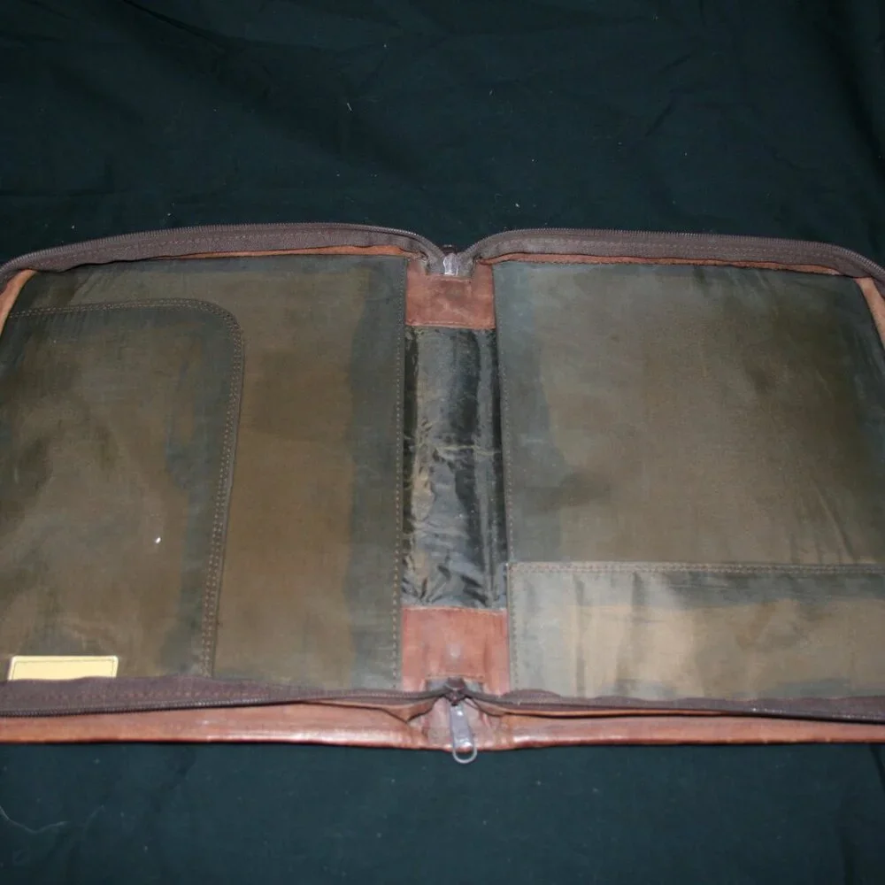 Leaders in Leather Vintage hand tooled briefcase - Picture 3 of 7